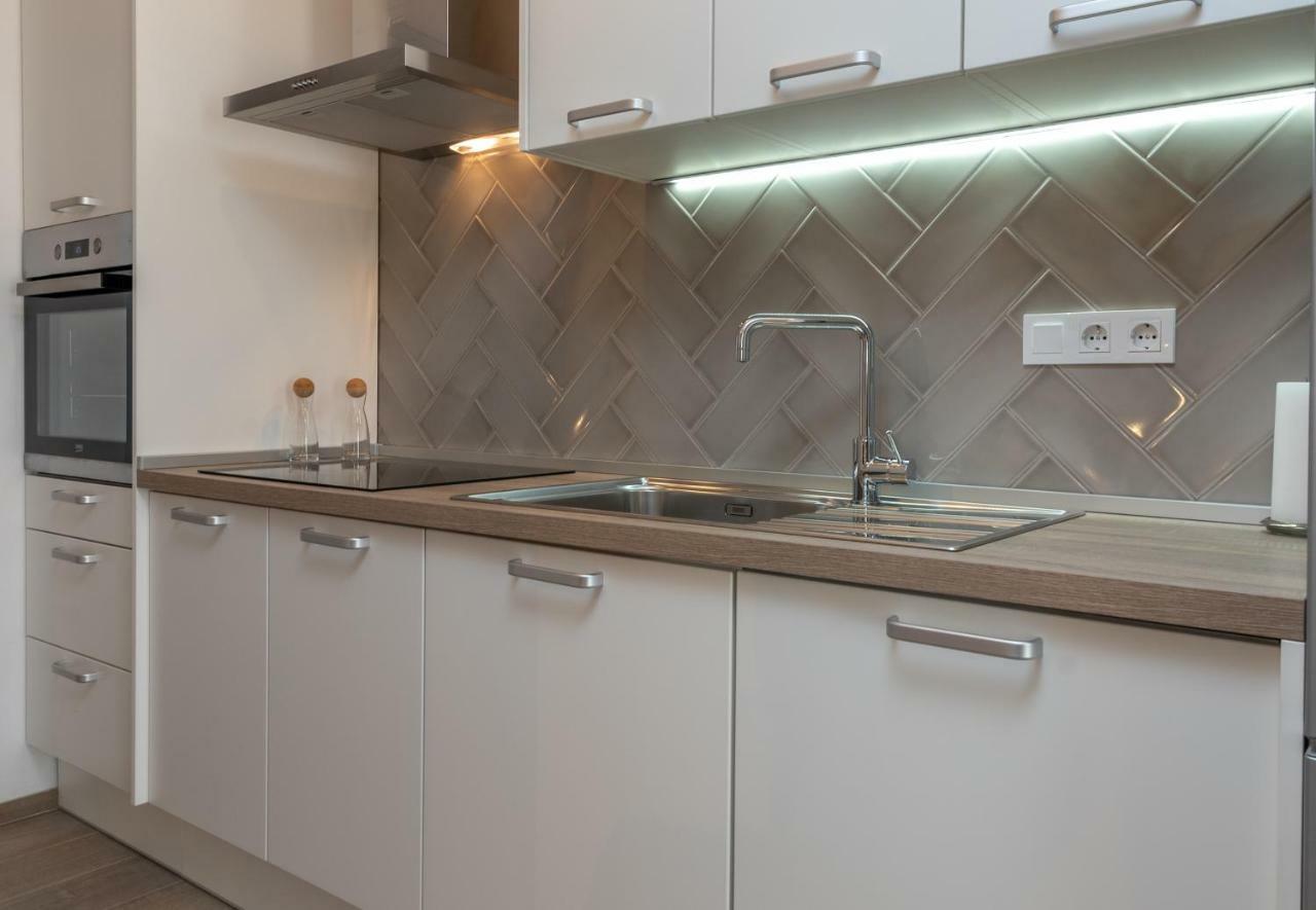 Apartments Flora Τρογκίρ Εξωτερικό φωτογραφία