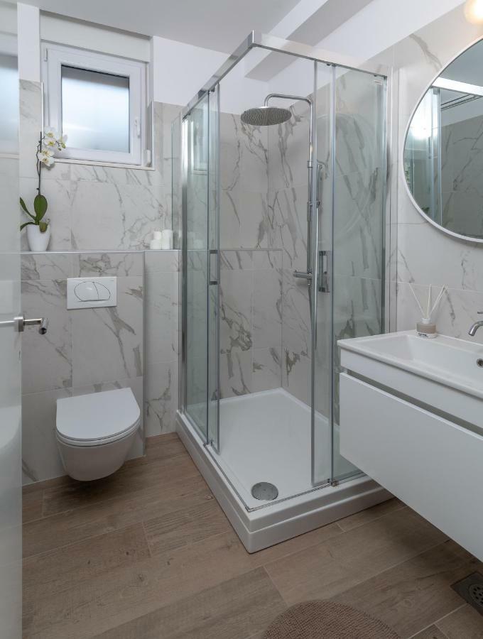 Apartments Flora Τρογκίρ Εξωτερικό φωτογραφία