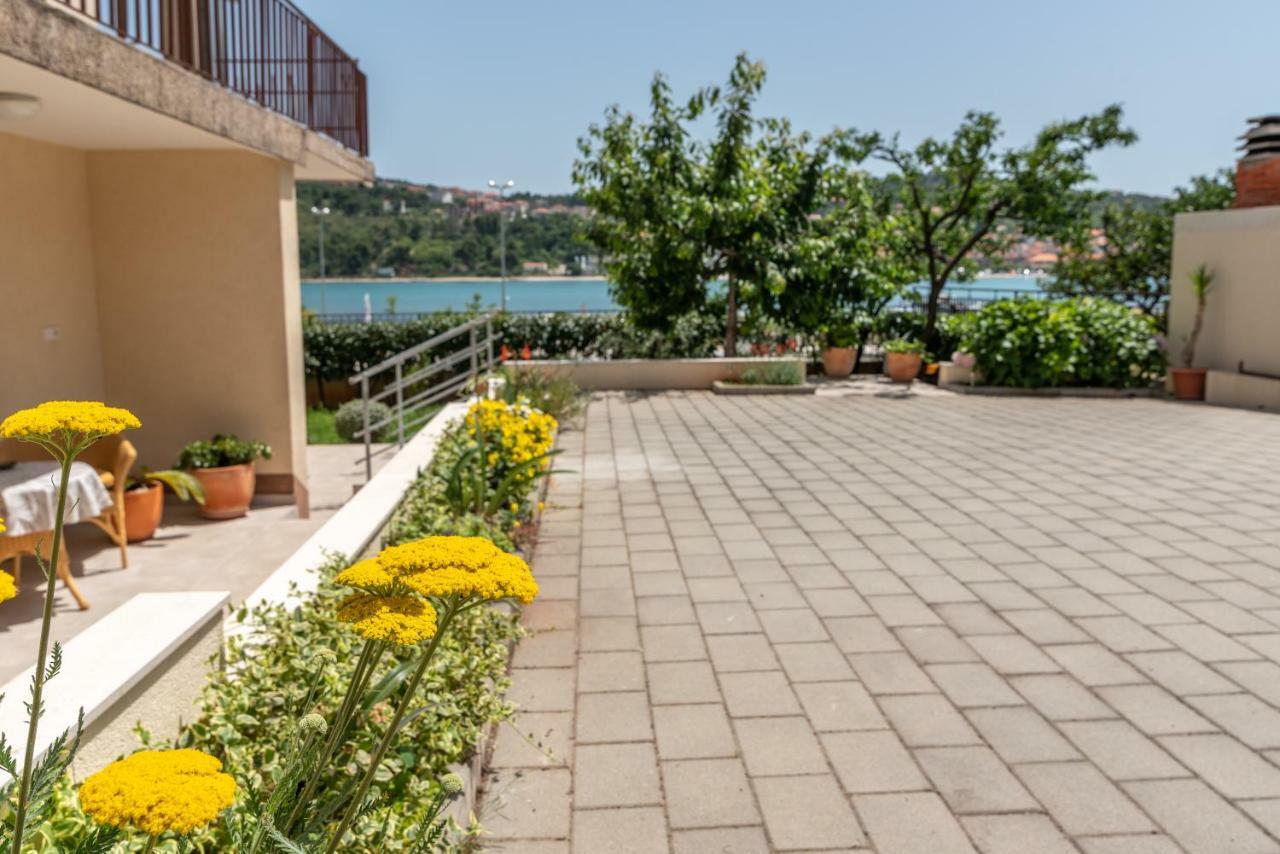 Apartments Flora Τρογκίρ Εξωτερικό φωτογραφία