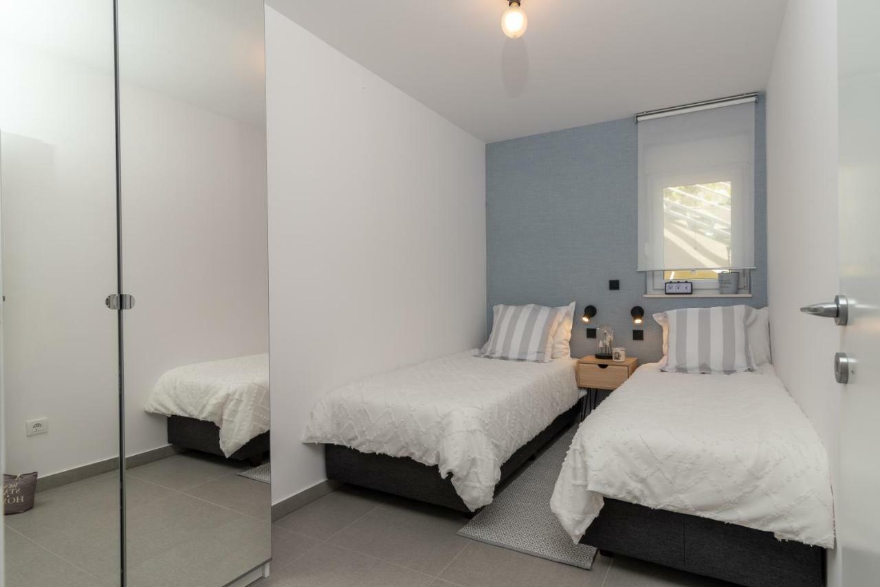 Apartments Flora Τρογκίρ Εξωτερικό φωτογραφία