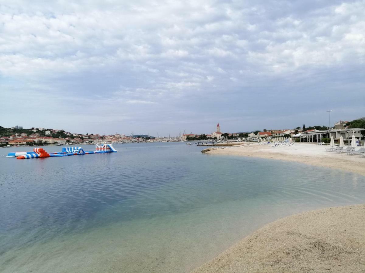 Apartments Flora Τρογκίρ Εξωτερικό φωτογραφία