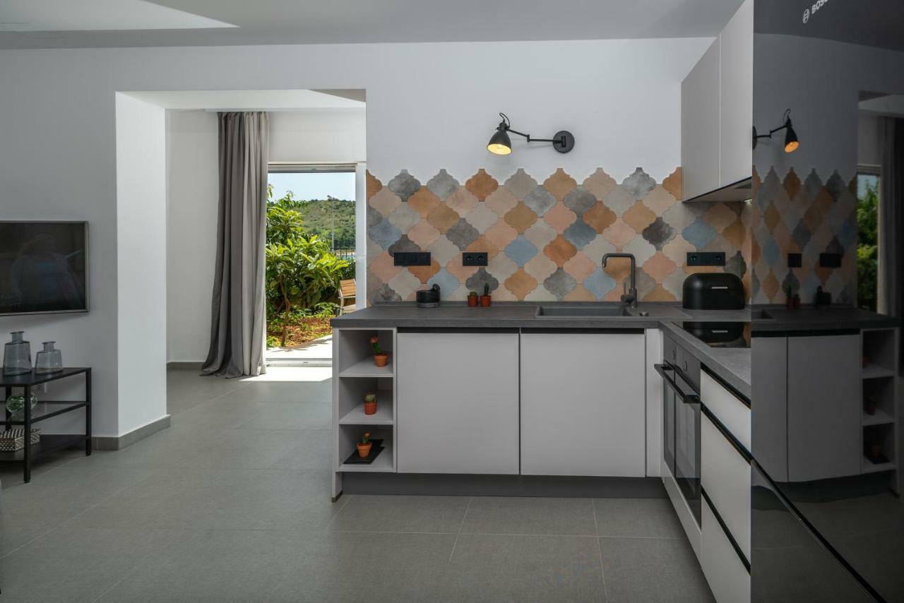 Apartments Flora Τρογκίρ Εξωτερικό φωτογραφία