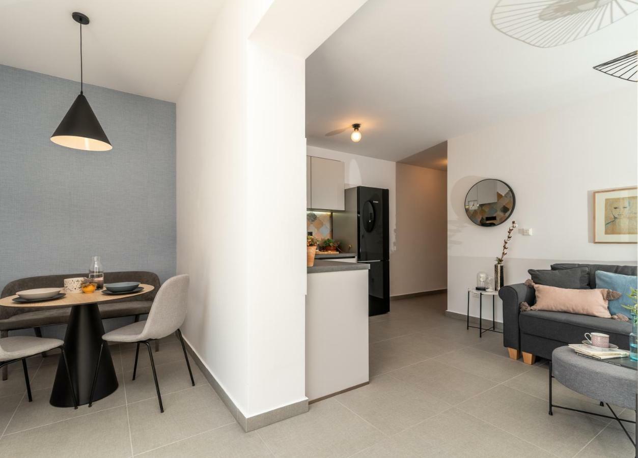 Apartments Flora Τρογκίρ Εξωτερικό φωτογραφία