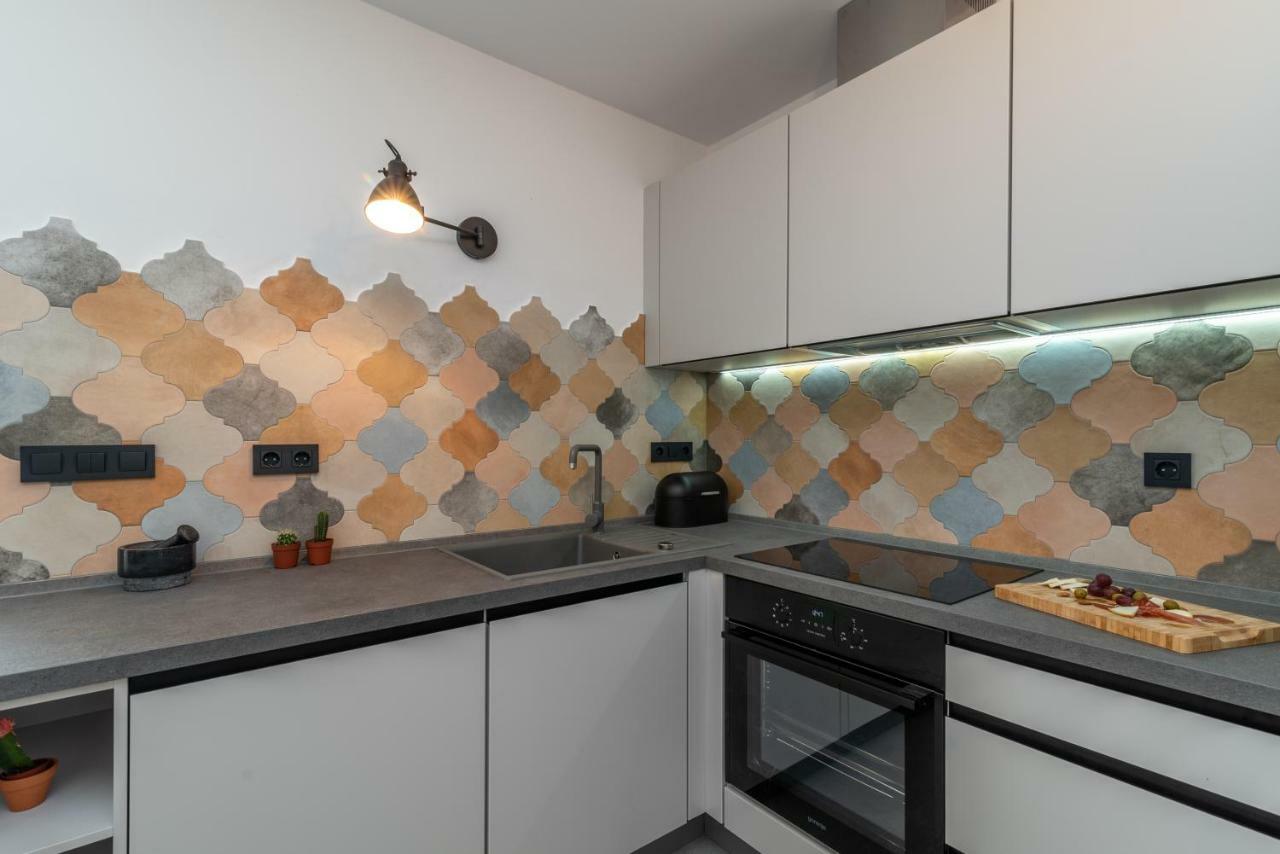 Apartments Flora Τρογκίρ Εξωτερικό φωτογραφία