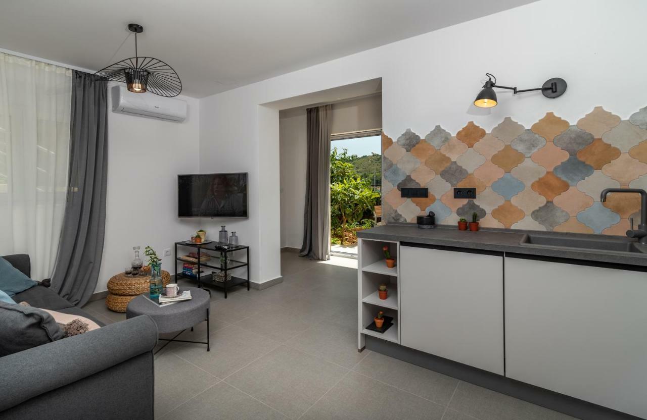 Apartments Flora Τρογκίρ Εξωτερικό φωτογραφία