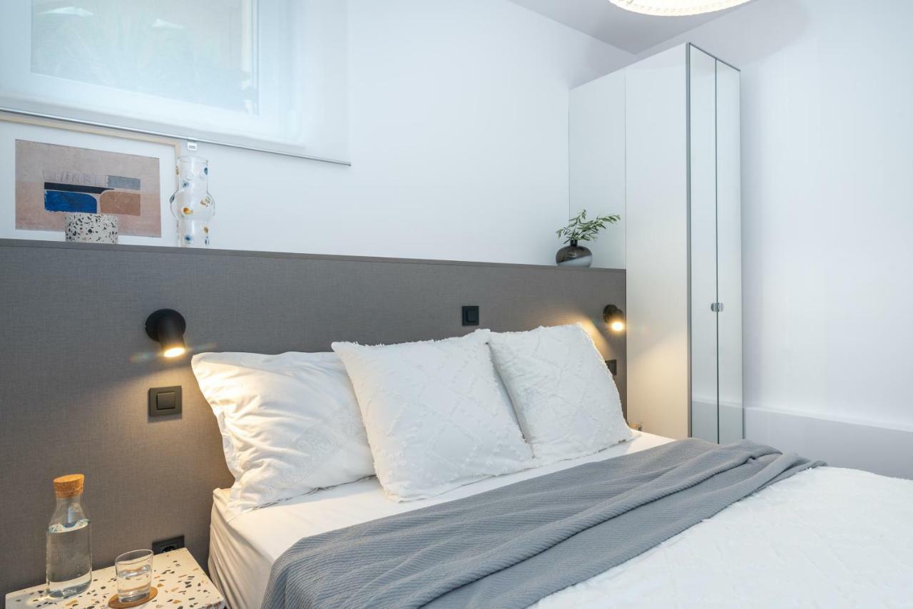 Apartments Flora Τρογκίρ Εξωτερικό φωτογραφία