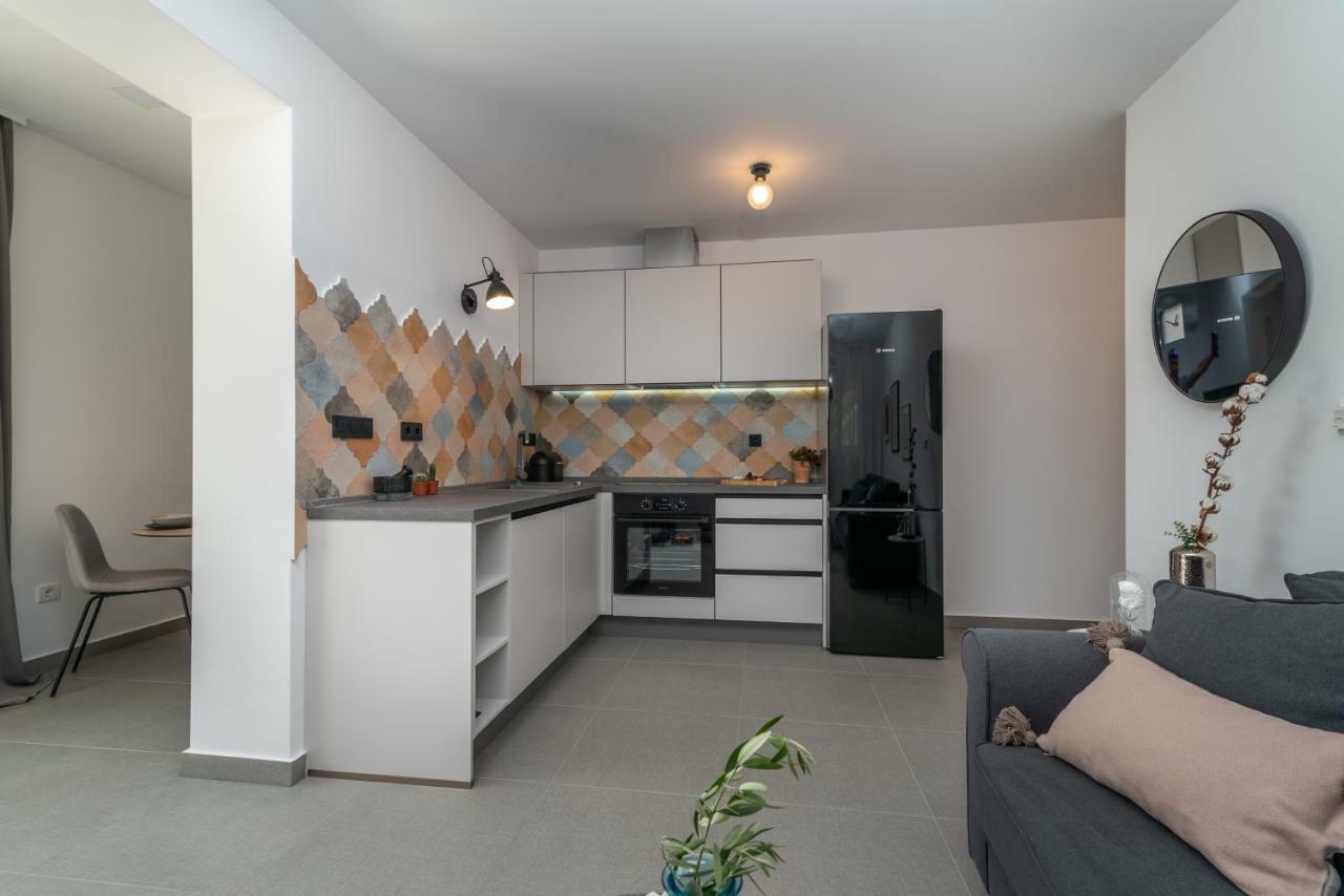 Apartments Flora Τρογκίρ Εξωτερικό φωτογραφία