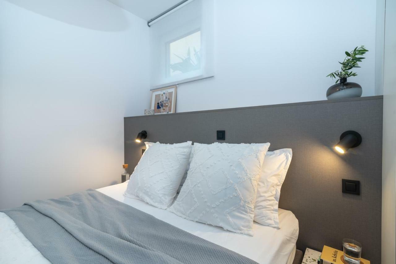 Apartments Flora Τρογκίρ Εξωτερικό φωτογραφία
